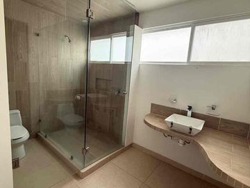 SE RENTA CASA EN VILLAMAGNA