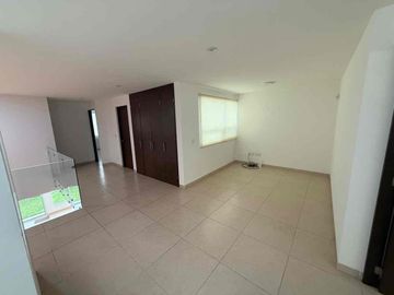 SE RENTA CASA EN VILLAMAGNA