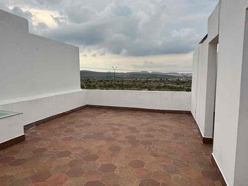 SE RENTA CASA EN VILLAMAGNA