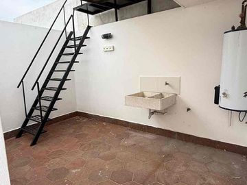 SE RENTA CASA EN VILLAMAGNA