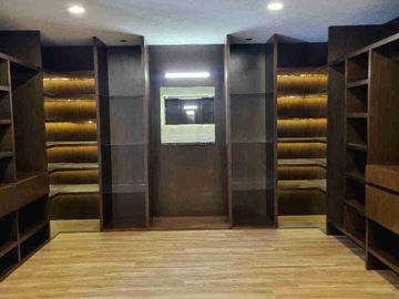 CASA EN VENTA EN ESQUINA EN LOMAS DE ANGELOPOLIS, PUEBLA