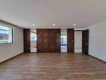 CASA EN VENTA EN ESQUINA EN LOMAS DE ANGELOPOLIS, PUEBLA