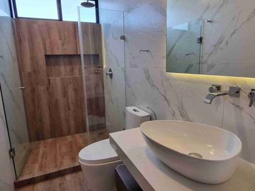 CASA EN VENTA EN ESQUINA EN LOMAS DE ANGELOPOLIS, PUEBLA
