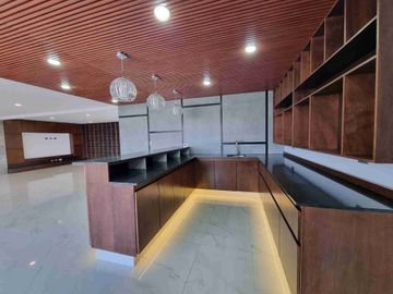CASA EN VENTA EN ESQUINA EN LOMAS DE ANGELOPOLIS, PUEBLA