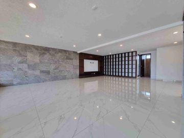 CASA EN VENTA EN ESQUINA EN LOMAS DE ANGELOPOLIS, PUEBLA