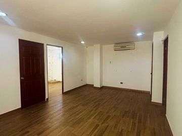 Local Comercial en renta en San Pedro Garza Garcia, Ave. Vasconcelos, Col. Mirasierra