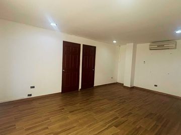 Local Comercial en renta en San Pedro Garza Garcia, Ave. Vasconcelos, Col. Mirasierra