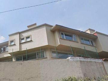 Gran oportunidad de adquirir una hermosa casa a precio de remate!