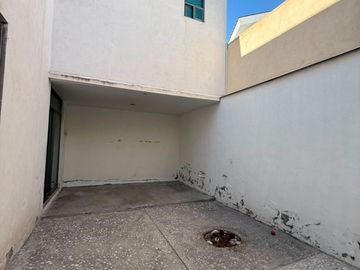 CASA EN RENTA EN ARBOLEDAS DE SAN JAVIER, TERCERA SECCIÓN – PACHUCA, HIDALGO