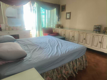 2BR with Parking Condo Unit in Twin Towers, Mandaluyong City