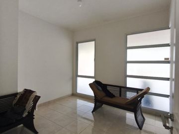 Disewakan rumah strategis castilla bsd city tangerang selatan