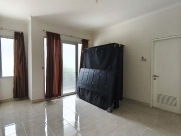 Disewakan rumah strategis castilla bsd city tangerang selatan