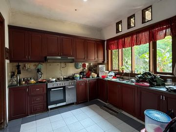 Jual Rumah Mewah Siap Huni di Kemang, Jakarta Selatan - Private Pool