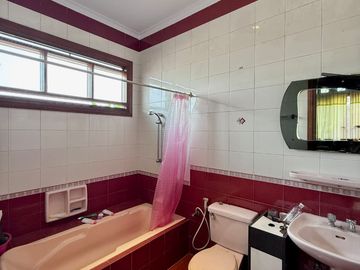 Jual Rumah Mewah Siap Huni di Kemang, Jakarta Selatan - Private Pool