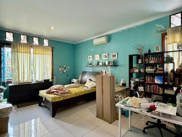 Jual Rumah Mewah Siap Huni di Kemang, Jakarta Selatan - Private Pool