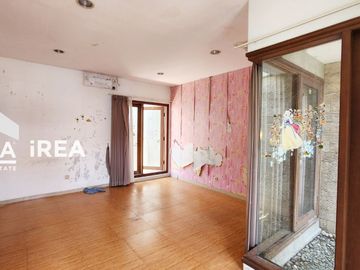 RUMAH 2 LANTAI DISEWAKAN DI SOLO BARU DEKAT THE PARK MALL DAN PAKUWON MALL