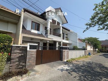 RUMAH 2 LANTAI DISEWAKAN DI SOLO BARU DEKAT THE PARK MALL DAN PAKUWON MALL