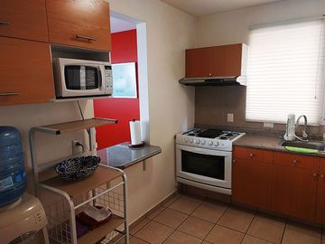 Departamento amueblado en RENTA - Milenio III, con jardín privado