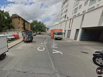 Departamento ubicado en colonia Lomas Independencia Guadalajara Jalisco. Con 2 recamaras y 86m2. Con acceso controlado. Muy cerca de Plaza Independenc