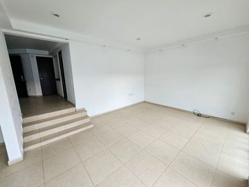 VENTA CASA EN LOMAS VERDES SEXTA NAUCALPAN EM