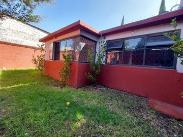 CASA SOLA EN RENTA DE UN PISO con LOCAL EN STA ANA TLAPALTITLAN TOLUCA