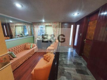 Venta de Casa Residencial en el Fracc. El Mirador