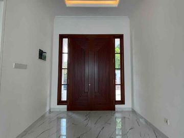 BRAND NEW AMERICAN CLASSİC HOUSE LEBAK BULUS JAKARTA SELATAN