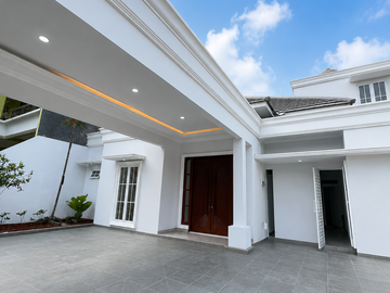 BRAND NEW AMERICAN CLASSİC HOUSE LEBAK BULUS JAKARTA SELATAN