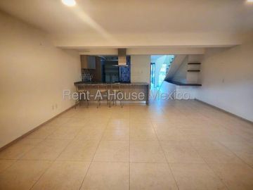 Casa con ároof garden, amenidades, 3 recámaras - RENTA, Zibatá