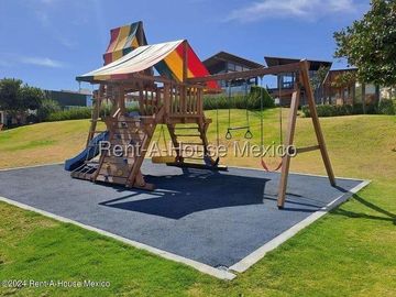 Casa con ároof garden, amenidades, 3 recámaras - RENTA, Zibatá