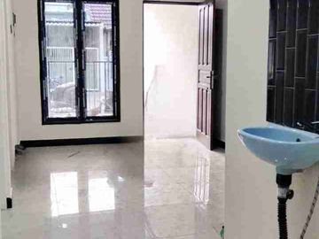 Dijual rumah baru di Wiguna surabaya dg 3 kt.. murah..