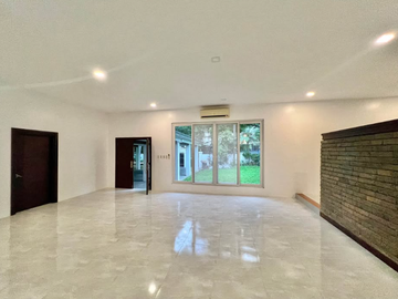 Semi Furnished Bungalow House and Lot For Lease in Urdaneta Village
