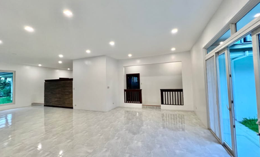 Semi Furnished Bungalow House and Lot For Lease in Urdaneta Village