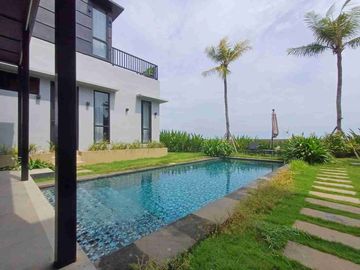 Brand New Villa Direct Accsess to Gianyar Beach