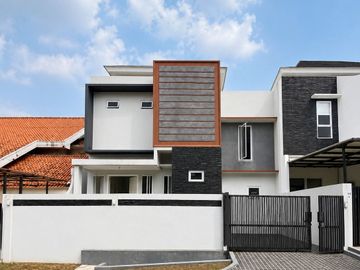 Brand New Rumah Modern Siap Huni Dalam Komplek di Cinere 2 Lantai