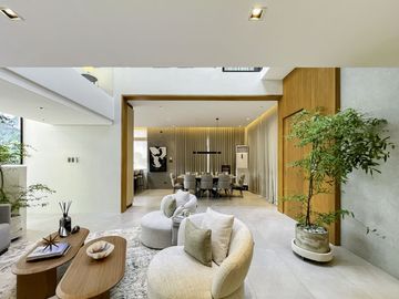 5 Bedroom House for Sale in Alabang West Village Hampton House in Las Piñas City