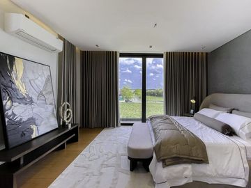 5 Bedroom House for Sale in Alabang West Village Hampton House in Las Piñas City