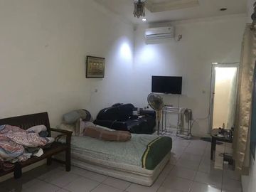 Ruko Senen Jl. Letjend Soeprapto : 3 Lt, LT 167 m2, Jln Raya, 100 m dr Stasiun Senen