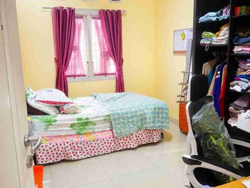 Dijual rumah siap huni di tapos, cimanggis, hanya 5 menit ke LRT Cibubur, row JL Perumahan 10 meter