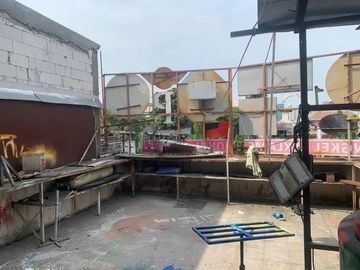 Ruko Jl Letjend Soeprapto Galur: 2.5 Lt, LT 79 m2, Pinggir Jln Raya, Sangat Murah