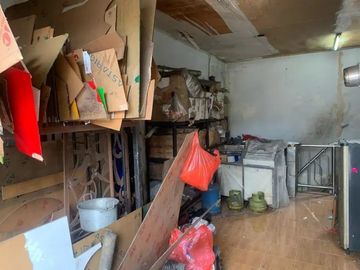 Ruko Jl Letjend Soeprapto Galur: 2.5 Lt, LT 79 m2, Pinggir Jln Raya, Sangat Murah