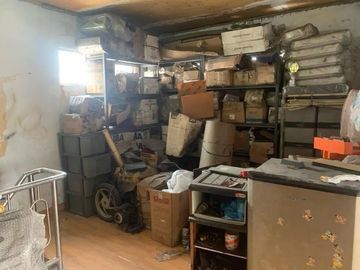 Ruko Jl Letjend Soeprapto Galur: 2.5 Lt, LT 79 m2, Pinggir Jln Raya, Sangat Murah