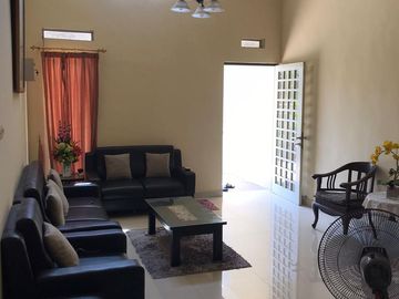 Rumah Full Renovasi Cluster Valencia Puri Surya Jaya Gedangan