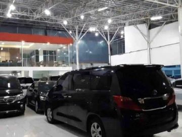 Di Jual dan Disewakan Cepat dan Murah Gudang Ex Showroom Mobil di Pinggir Jalan Raya Utama Husein Sastranegara, Jurumudi, Tangerang, Banten