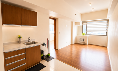 For Sale, 1 Bedroom Condo in Eton Tower at Makati City
