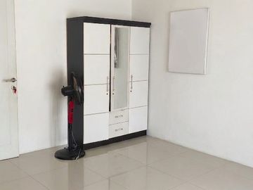 Rumah Full Renovasi di Cluster Eksklusif South Thames JGC – SHM, 3 KT, Harga Rp1,75 M Nego