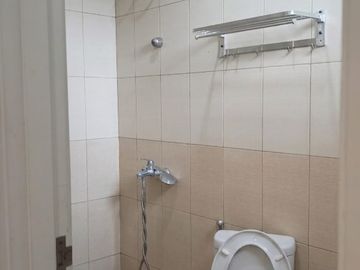 Rumah Full Renovasi di Cluster Eksklusif South Thames JGC – SHM, 3 KT, Harga Rp1,75 M Nego