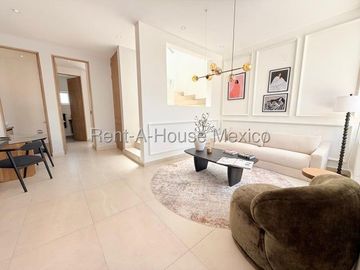 Zibatá. VENTA - Casa con amenidades y 4 recámaras con 1 en planta baja