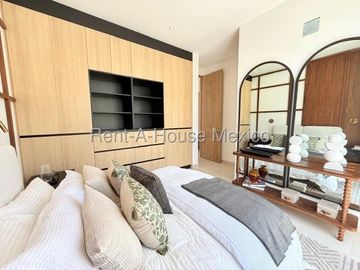 Zibatá. VENTA - Casa con amenidades y 4 recámaras con 1 en planta baja