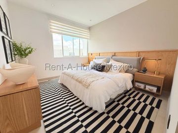Zibatá. VENTA - Casa con amenidades y 4 recámaras con 1 en planta baja